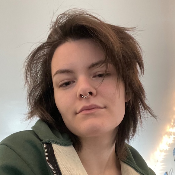 Meet your Posher, Lauren - Picture 1 of 1